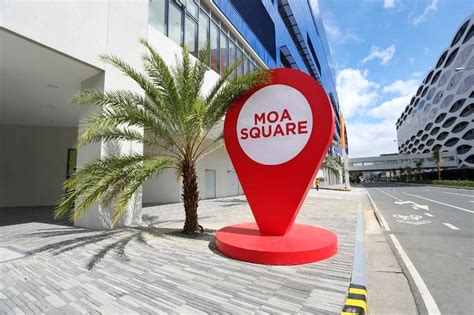 MOA SQUARE, THE NEWEST .